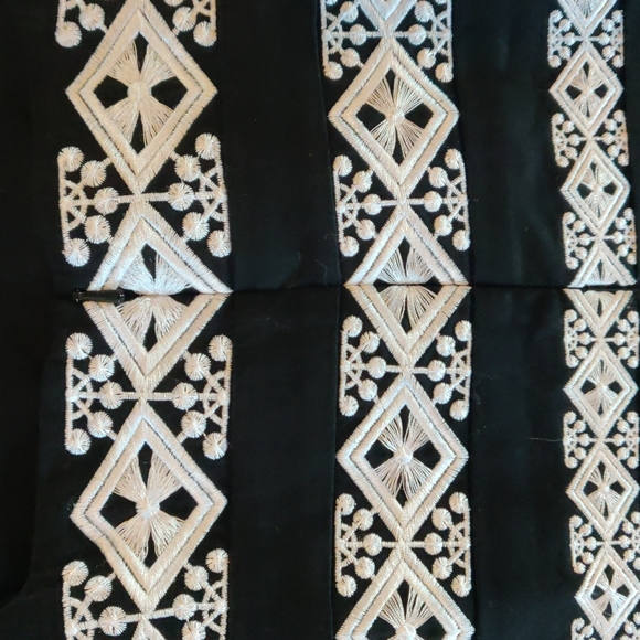 EUC WHBM Embroidered Empire Dress - Picture 7 of 8